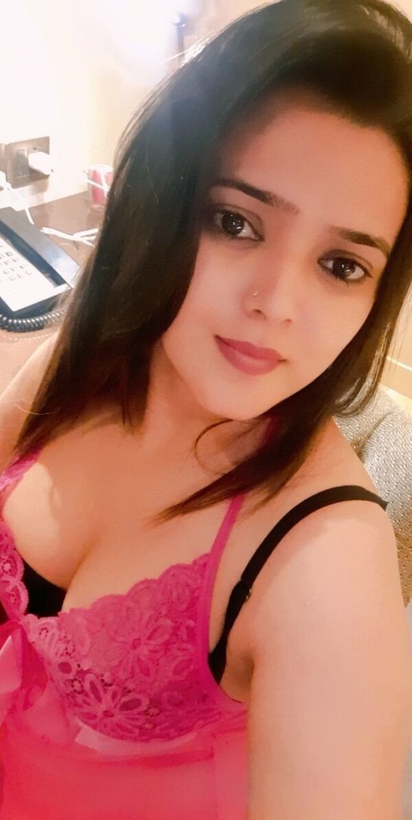 Swara beb independent – Indian escort in Mumbai