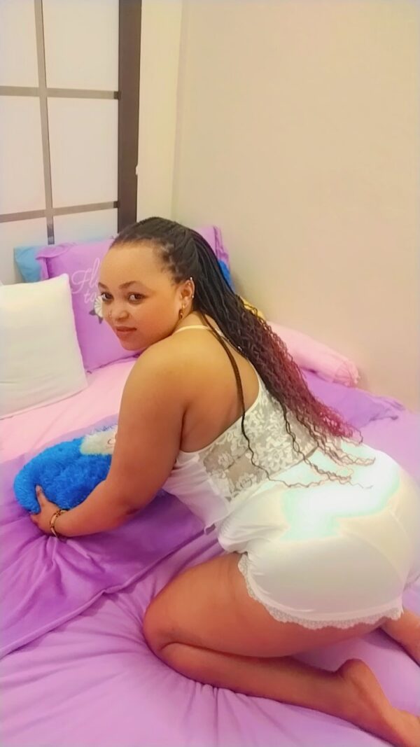 Tania – South African girl Jeddah - Image 9