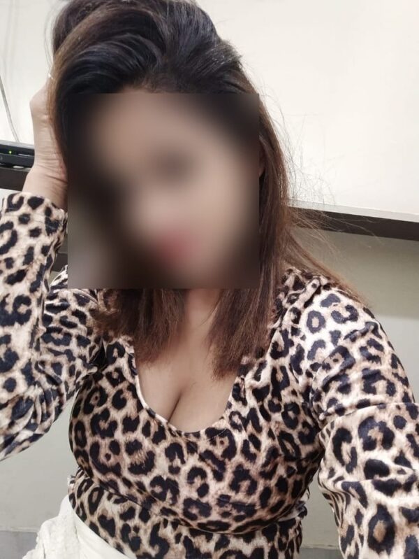 VEDIKA INDEPENDENT (cam & Real Meet) – Indian escort in Mumbai - Image 3