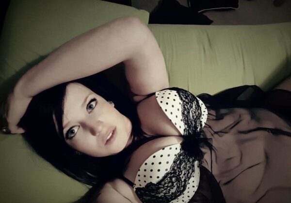 Victoria – escort in London - Image 5
