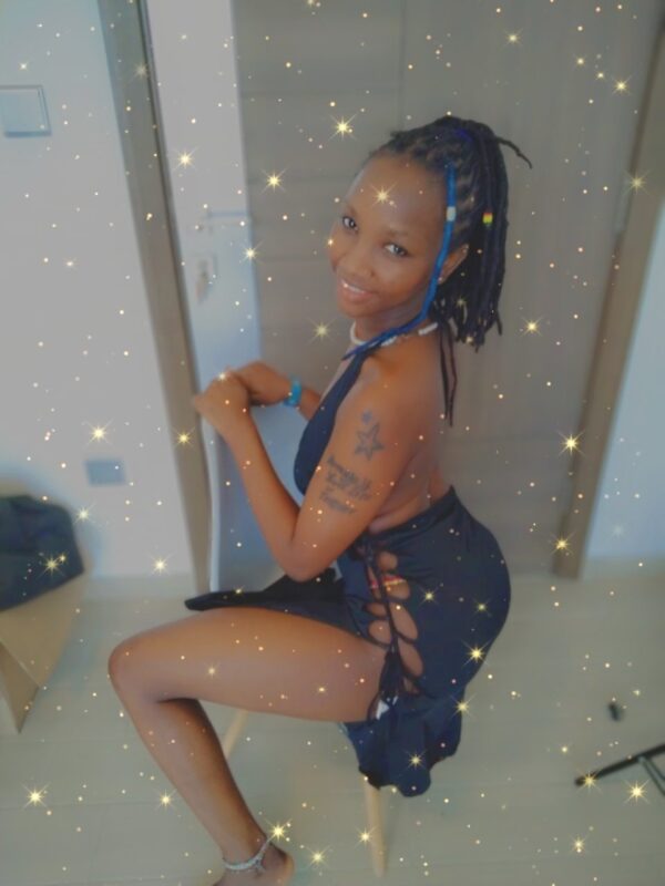 Violet – Kenyan adult performer in Dammam - Image 3