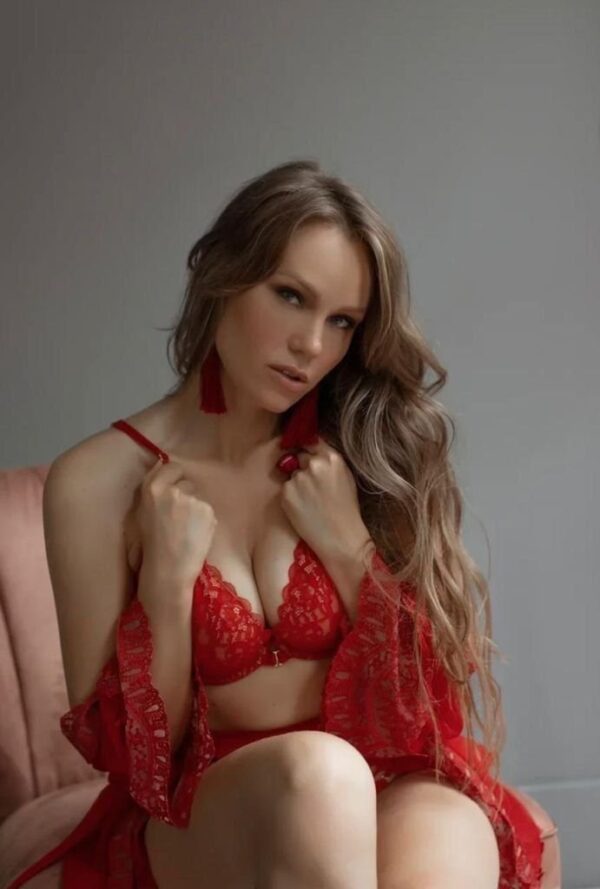Whitney – Polish girl Jeddah - Image 10