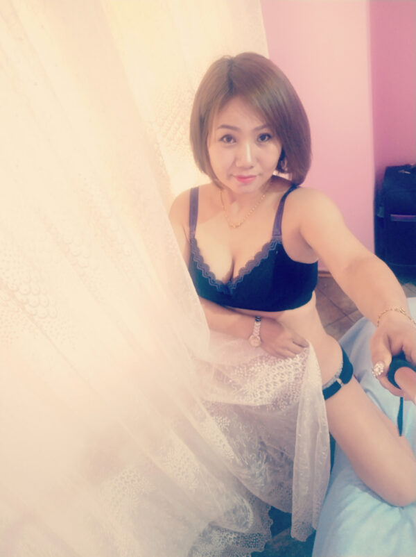 Hayley – Chinese girl Khobar - Image 5