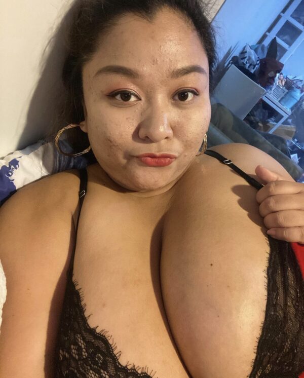 Yesshi – Bhutanese escort in London - Image 2