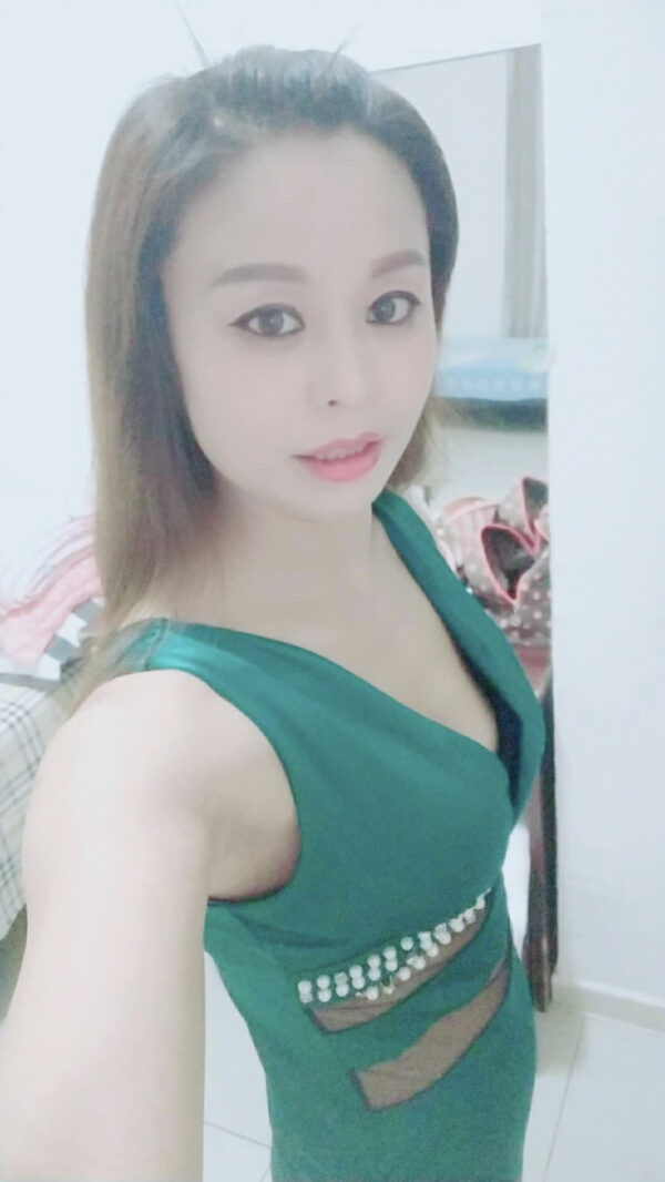 sunny – Chinese girl Khobar - Image 3