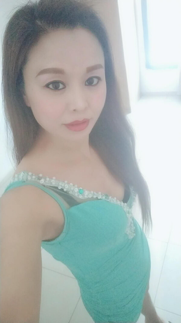 sunny – Chinese girl Khobar - Image 4