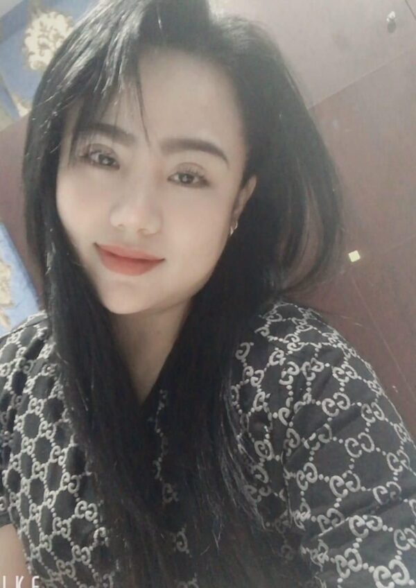 Younger – South Korean escort in Muscat