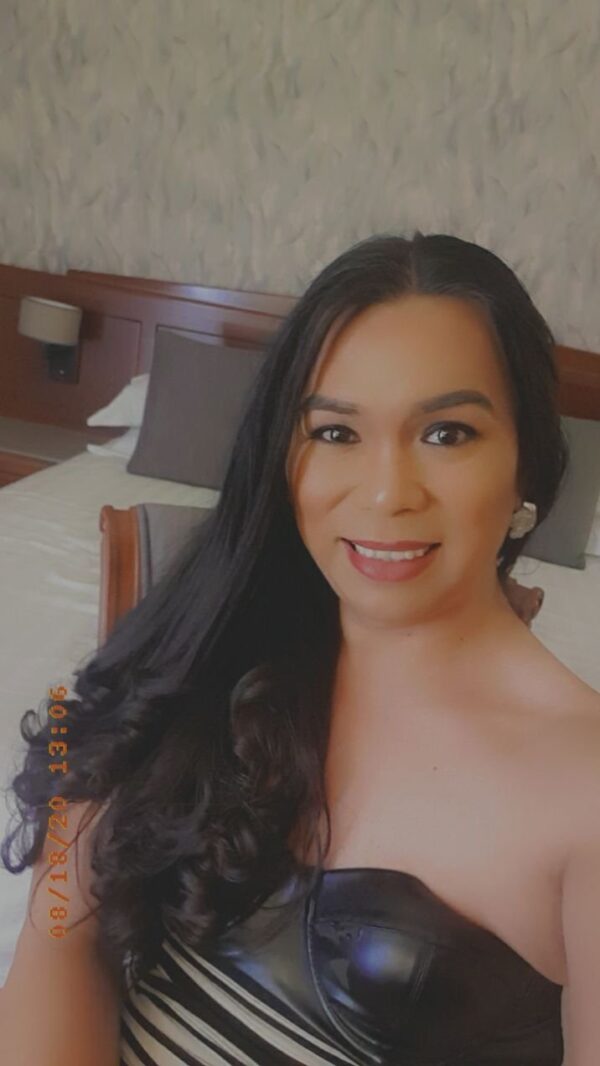 WEBCAMSHOW PAYPAL – Filipino Transsexual  -  in Rome