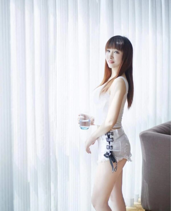 Shanshan – Chinese girl Dammam - Image 3