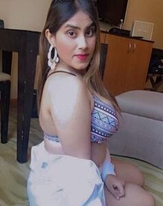 Roshni Cam Show and Real Meeting – Indian escort in Mumbai