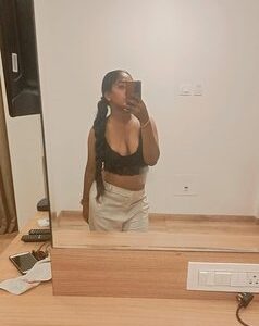 Soniya saxena – Indian escort in Mumbai