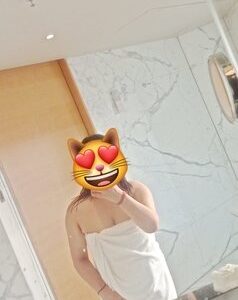 White Chick Chubby priyanshi Independent – Indian escort in Mumbai